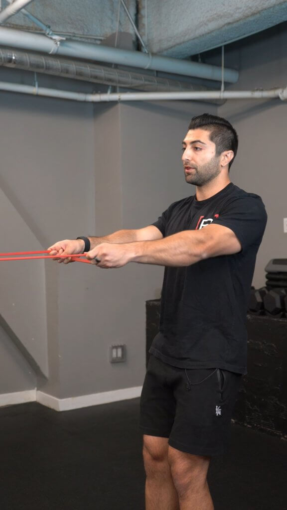 Scapula Retraction With Resistance Band | 𝙏𝙝𝙚 𝙋𝙧𝙚𝙝𝙖𝙗 𝙂𝙪𝙮𝙨 ... - 576 x 1024 jpeg 48kB